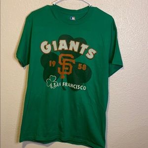 MLB SF Giants Graphic St Patrick’s Day Tee Size M